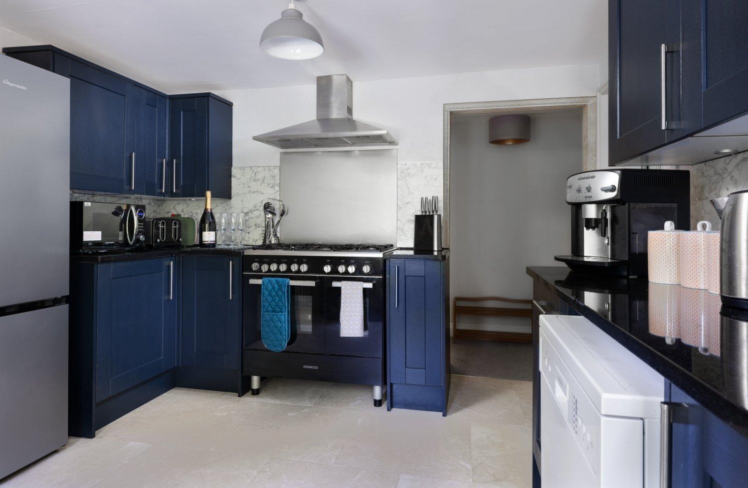 The Old School Rooms Beautiful Georgian Apartment, Sleeps 12 With Wifi And Parking, Near Bath Box  Bagian luar foto