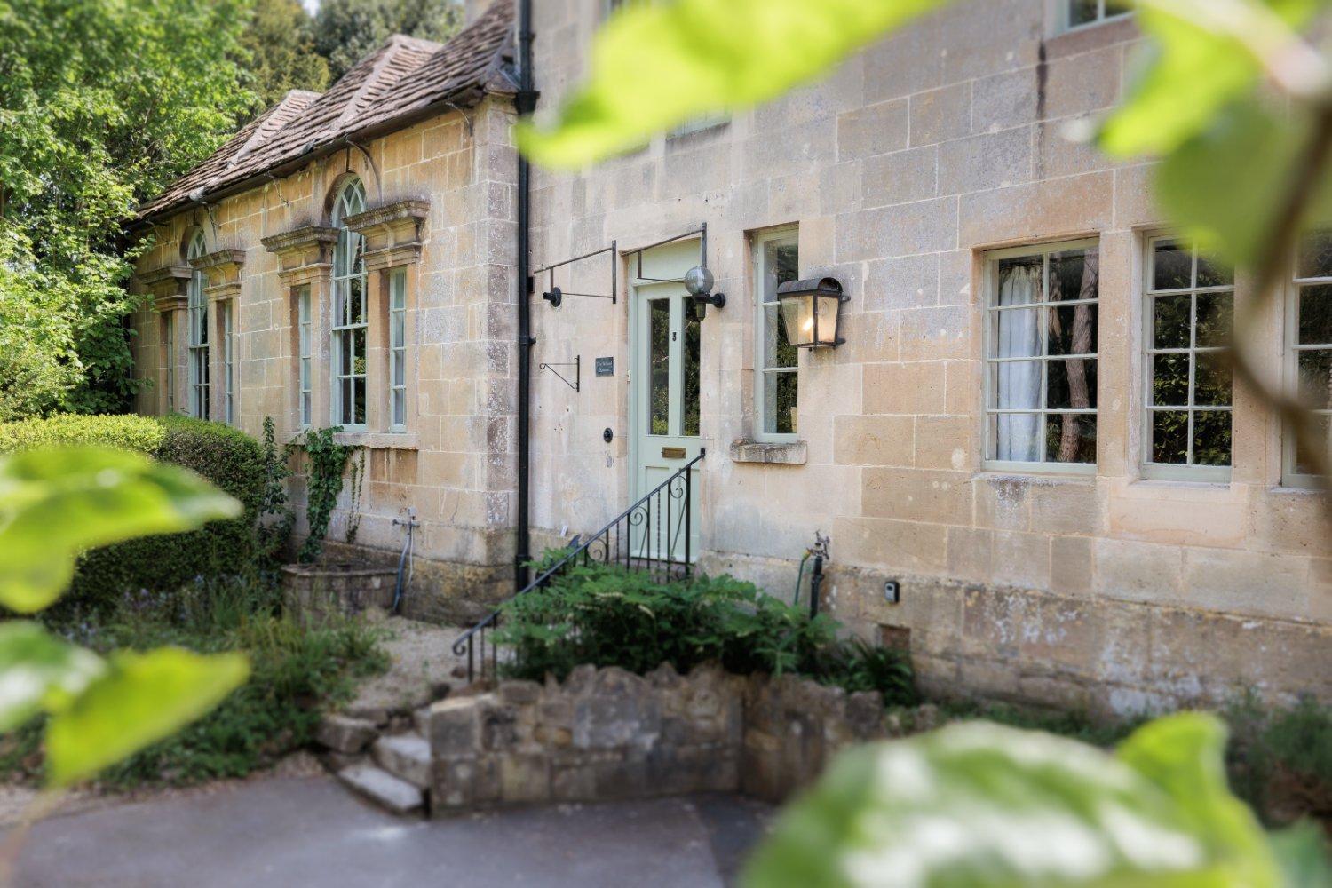 The Old School Rooms Beautiful Georgian Apartment, Sleeps 12 With Wifi And Parking, Near Bath Box  Bagian luar foto