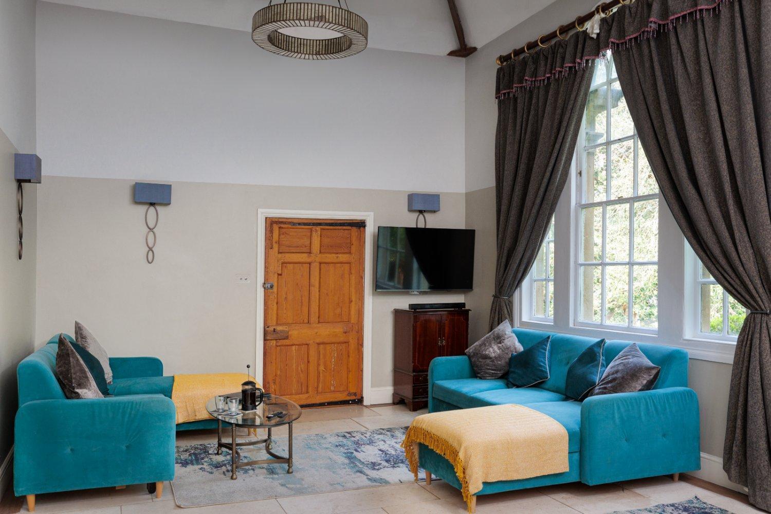 The Old School Rooms Beautiful Georgian Apartment, Sleeps 12 With Wifi And Parking, Near Bath Box  Bagian luar foto